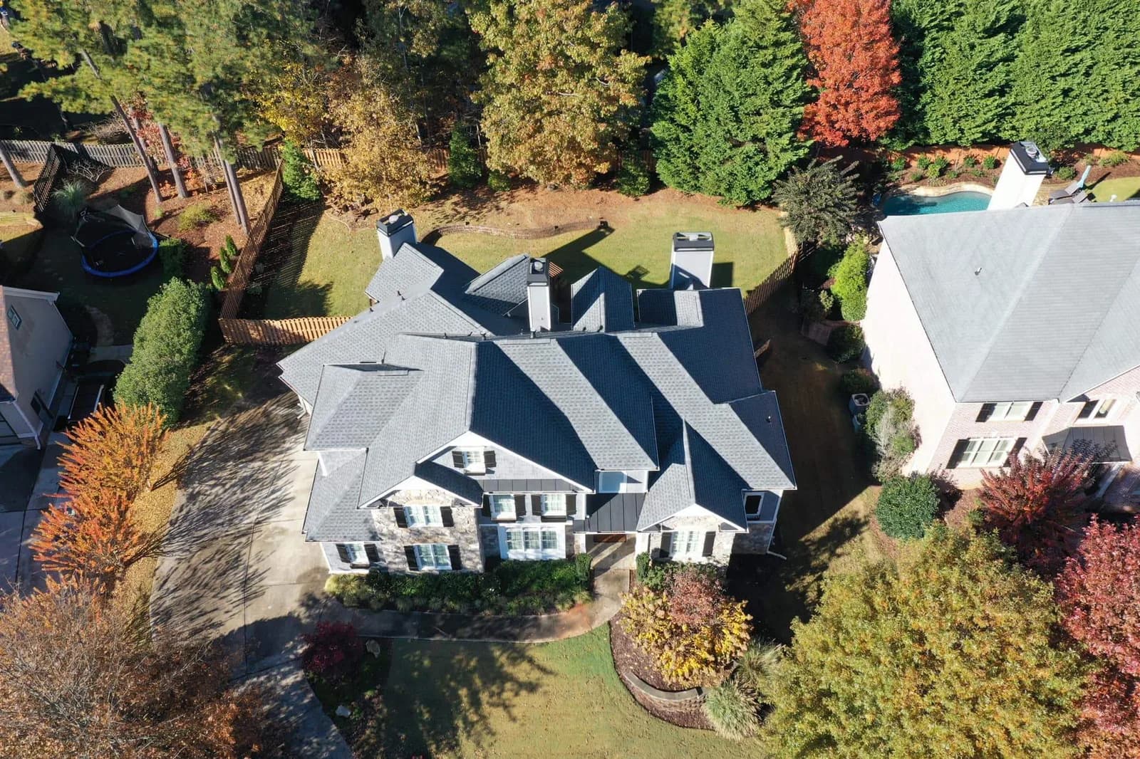 New architectural shingle roof on a two-story North Atlanta home