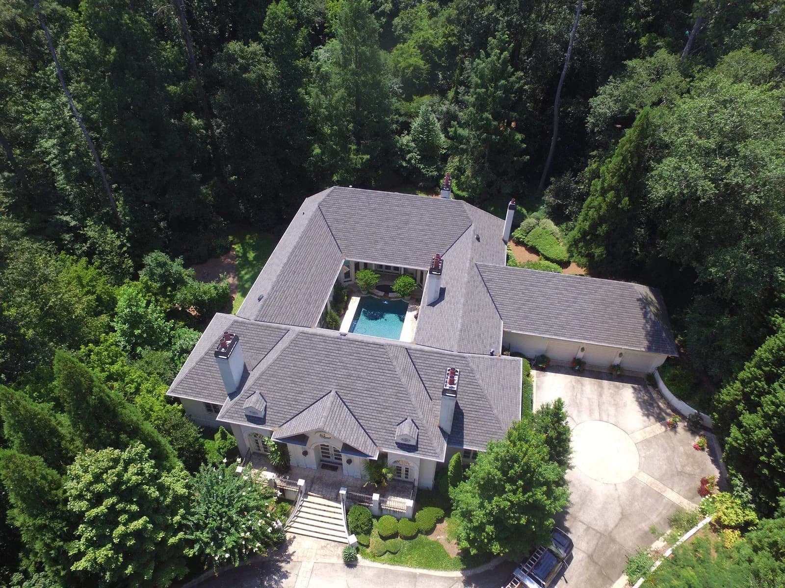 Finished residential roofing project in metro Atlanta